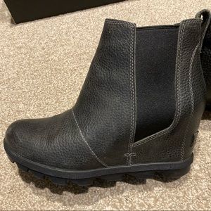 Sorel Joan of Arctic Chelsea distressed black wedge booties.:)